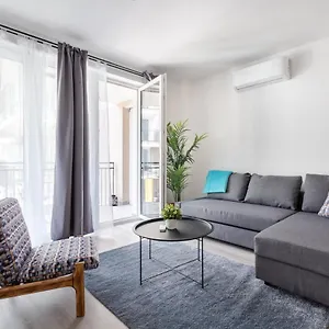 szabolcs-23-apartments.inbudapesthotels.com/