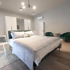 Umbrella Street Center Luxury 2 Bedroom Bucureşti