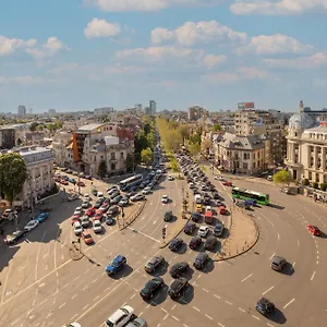 Modern Elegance In The Heart Of The City - romana Square Appartamento