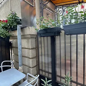 Casa De Povesti - Calea Victoriei Bucureşti